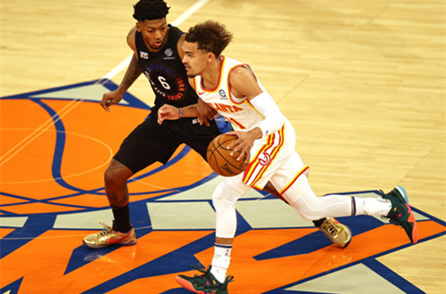  特雷杨准绝杀老鹰险胜公牛保留季后赛希望