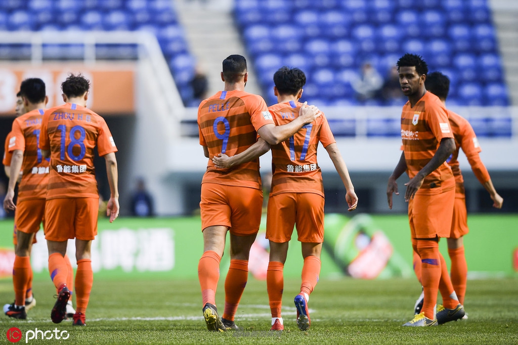  特鲁瓦门将神勇发挥，多次扑救保住球队不败金身