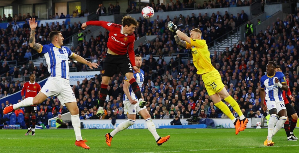 克莱蒙定位球战术显神威,头球接力破门绝杀对手